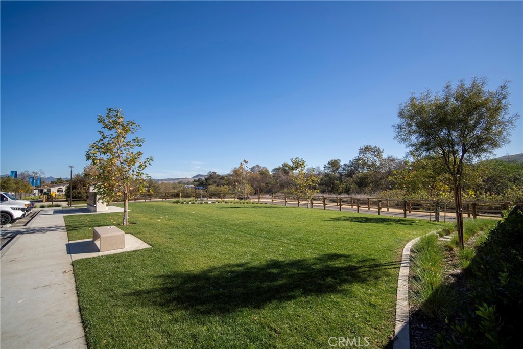 32074 Paseo Vibrante