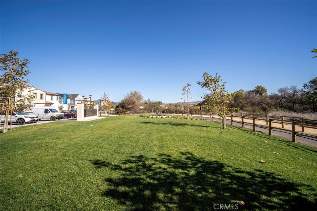 32074 Paseo Vibrante