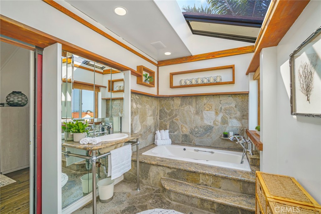 33436 Cockleshell Drive