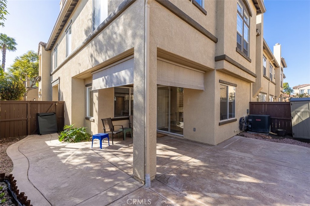 638 Sumner