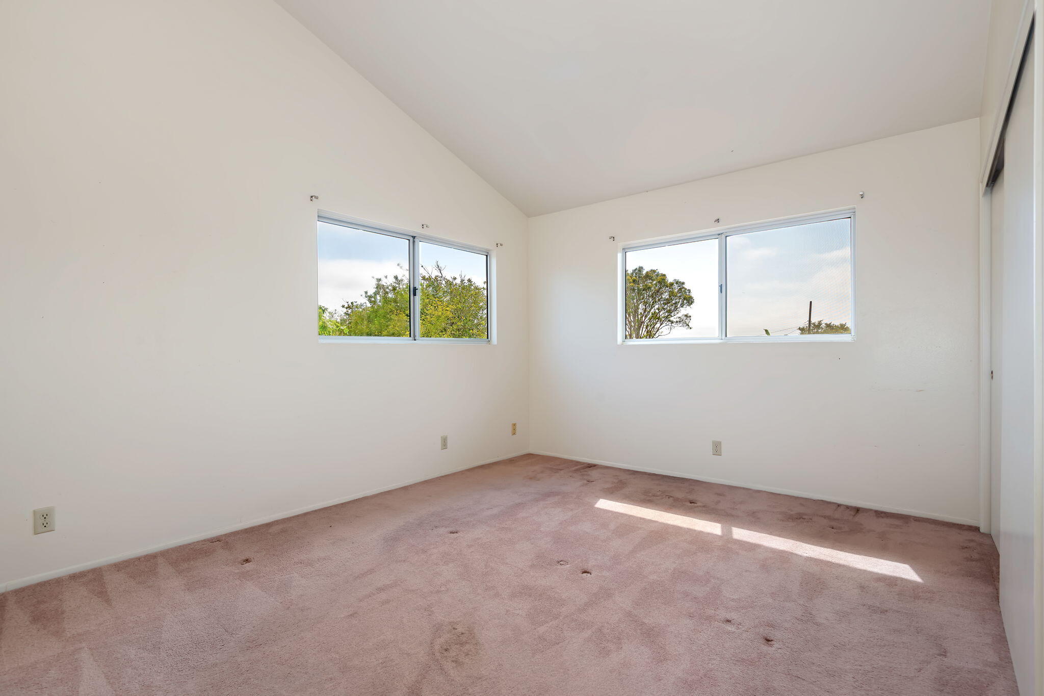 636 Litchfield Lane