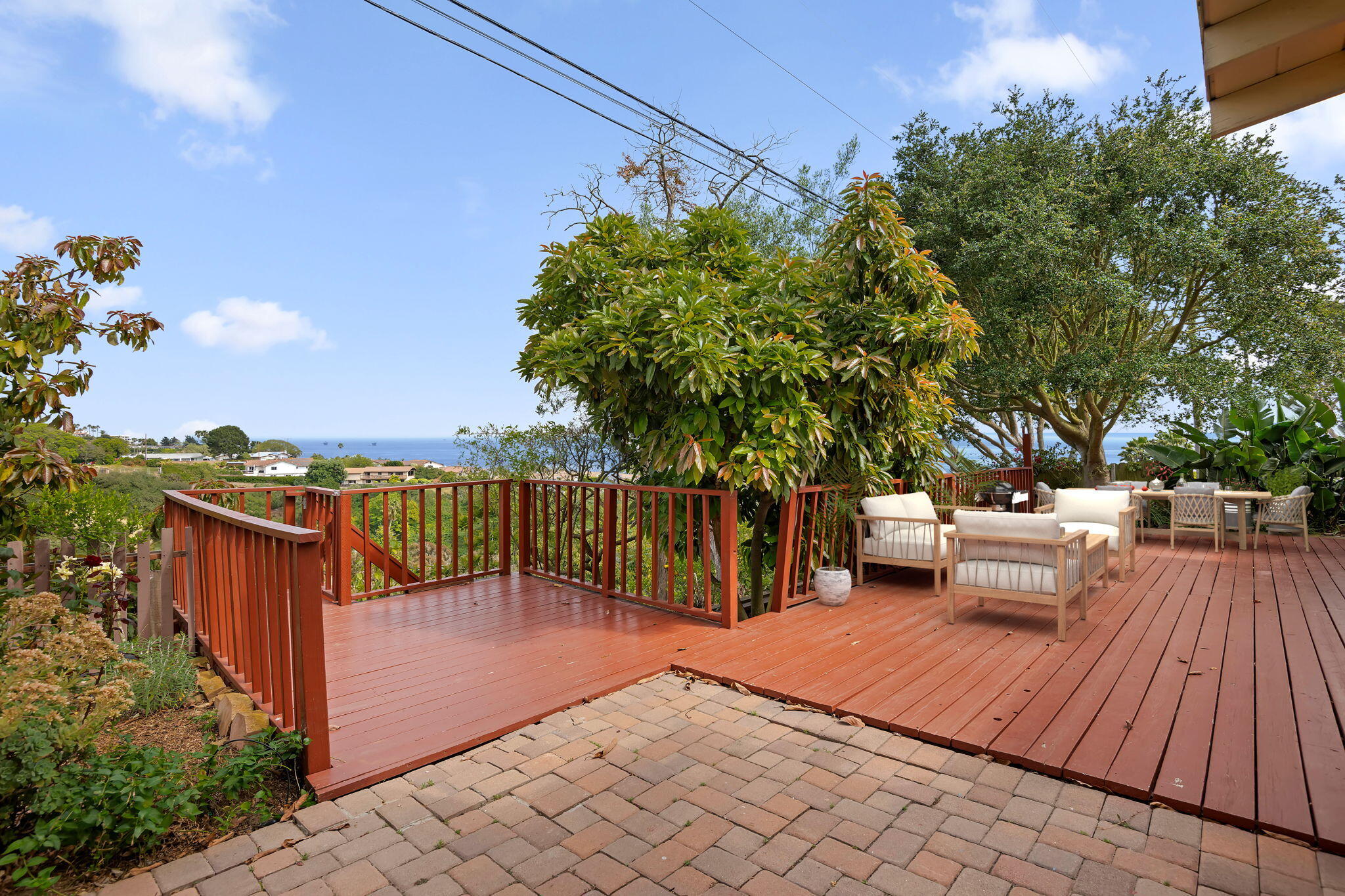 636 Litchfield Lane