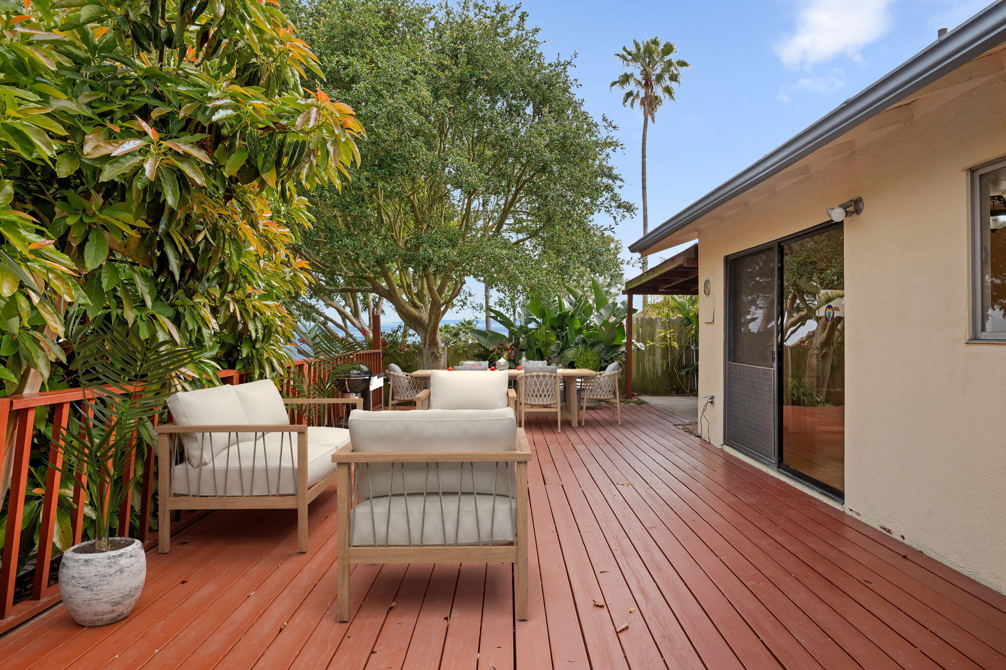 636 Litchfield Lane