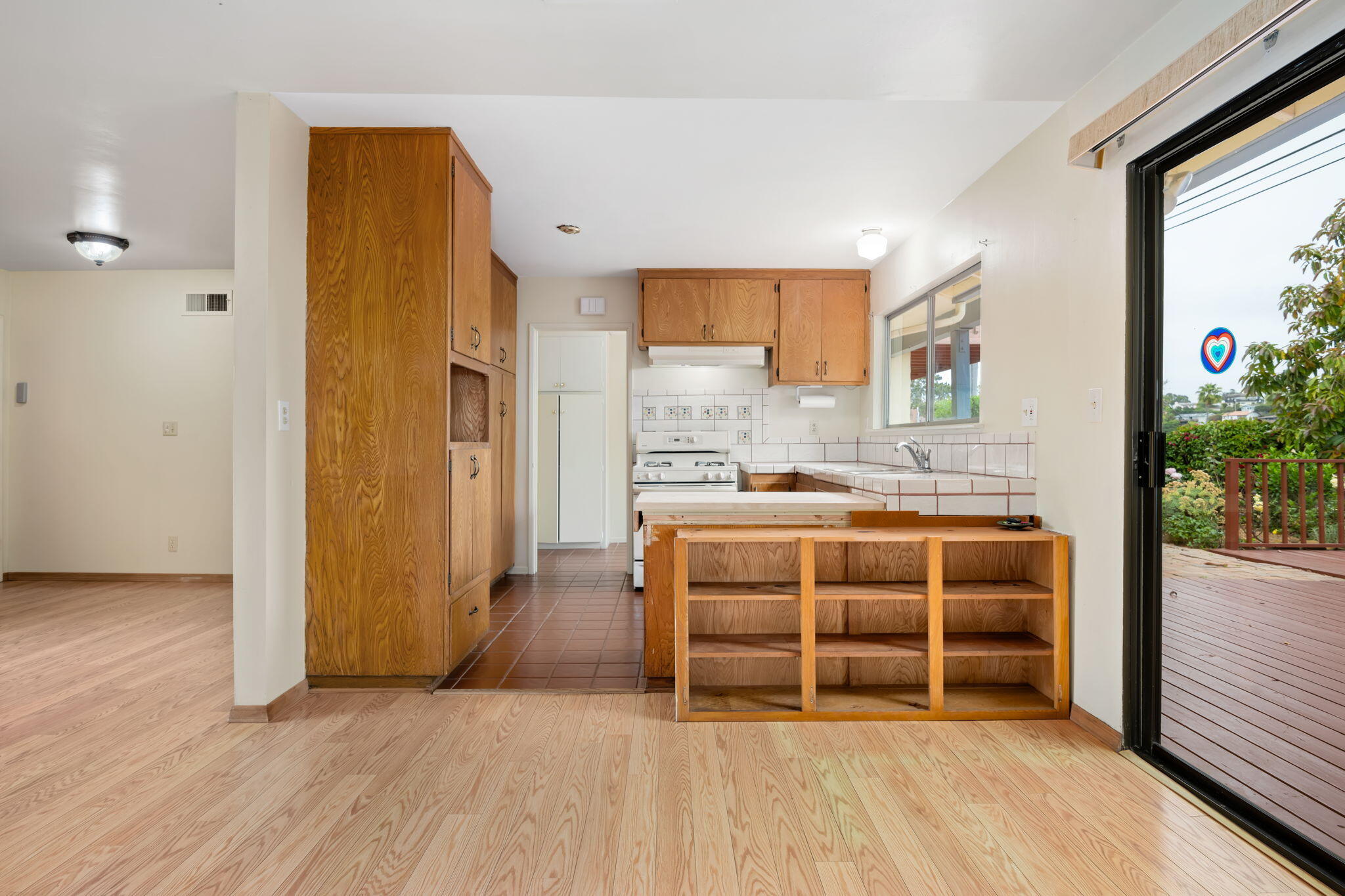 636 Litchfield Lane