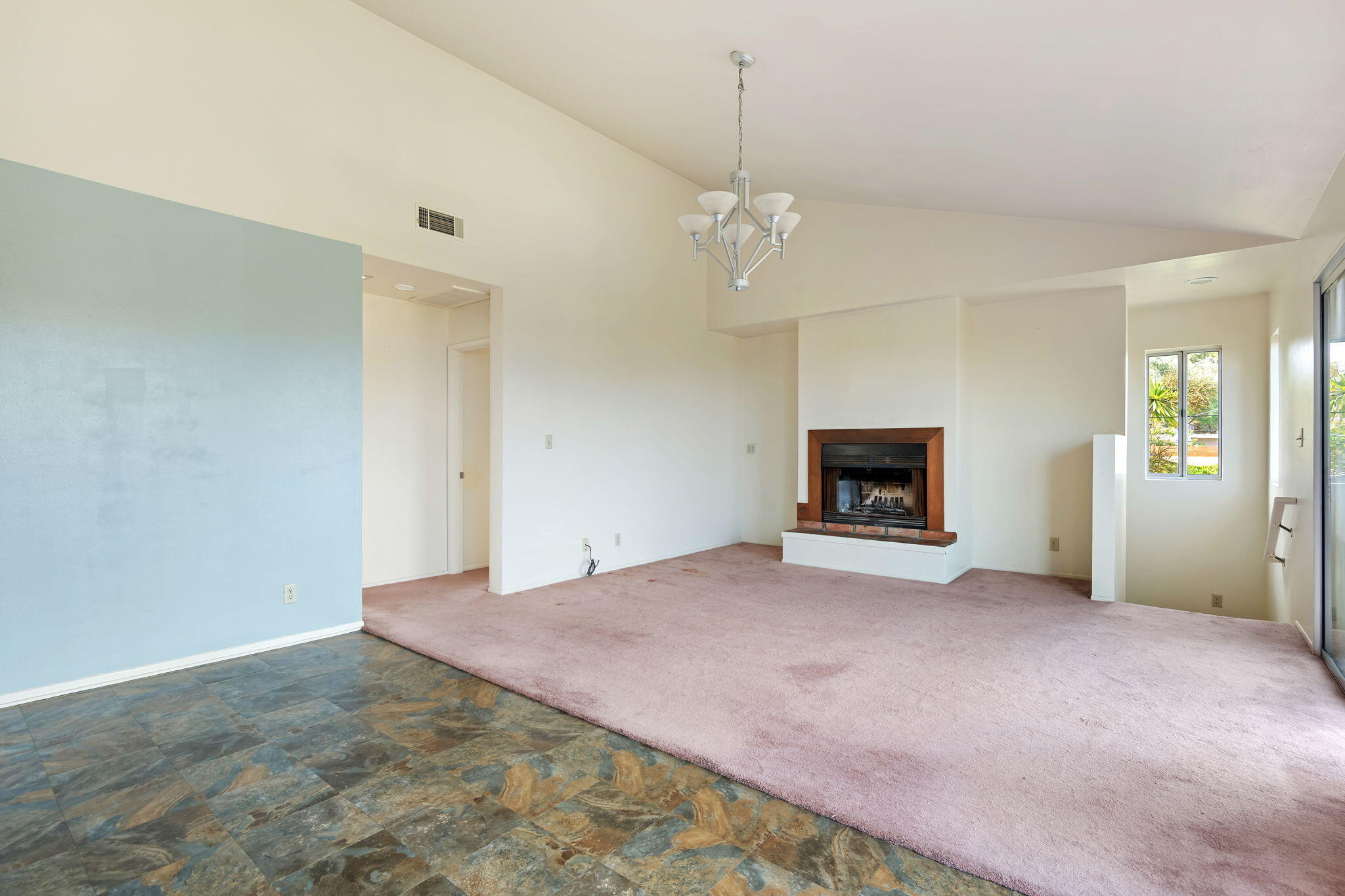 636 Litchfield Lane