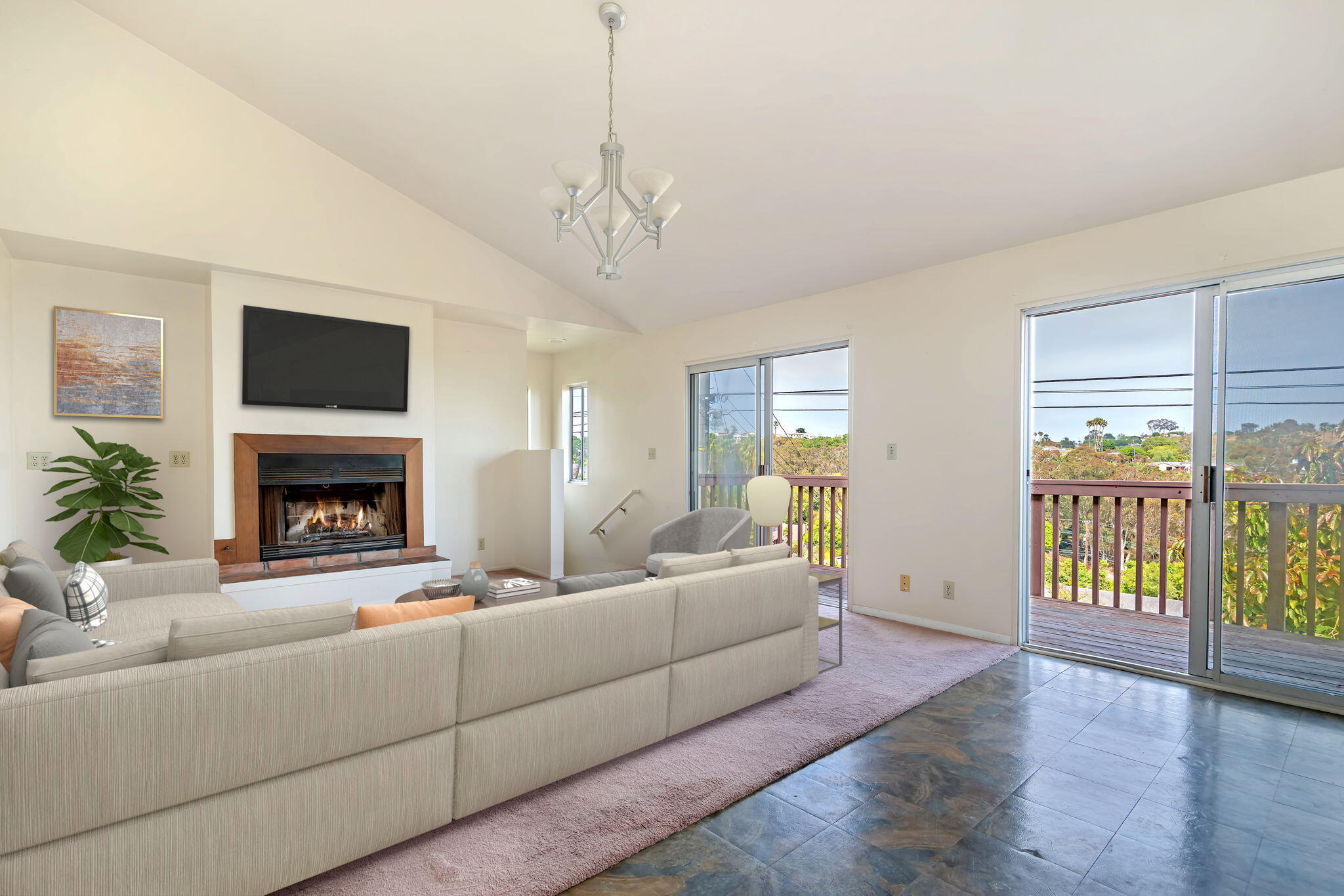 636 Litchfield Lane