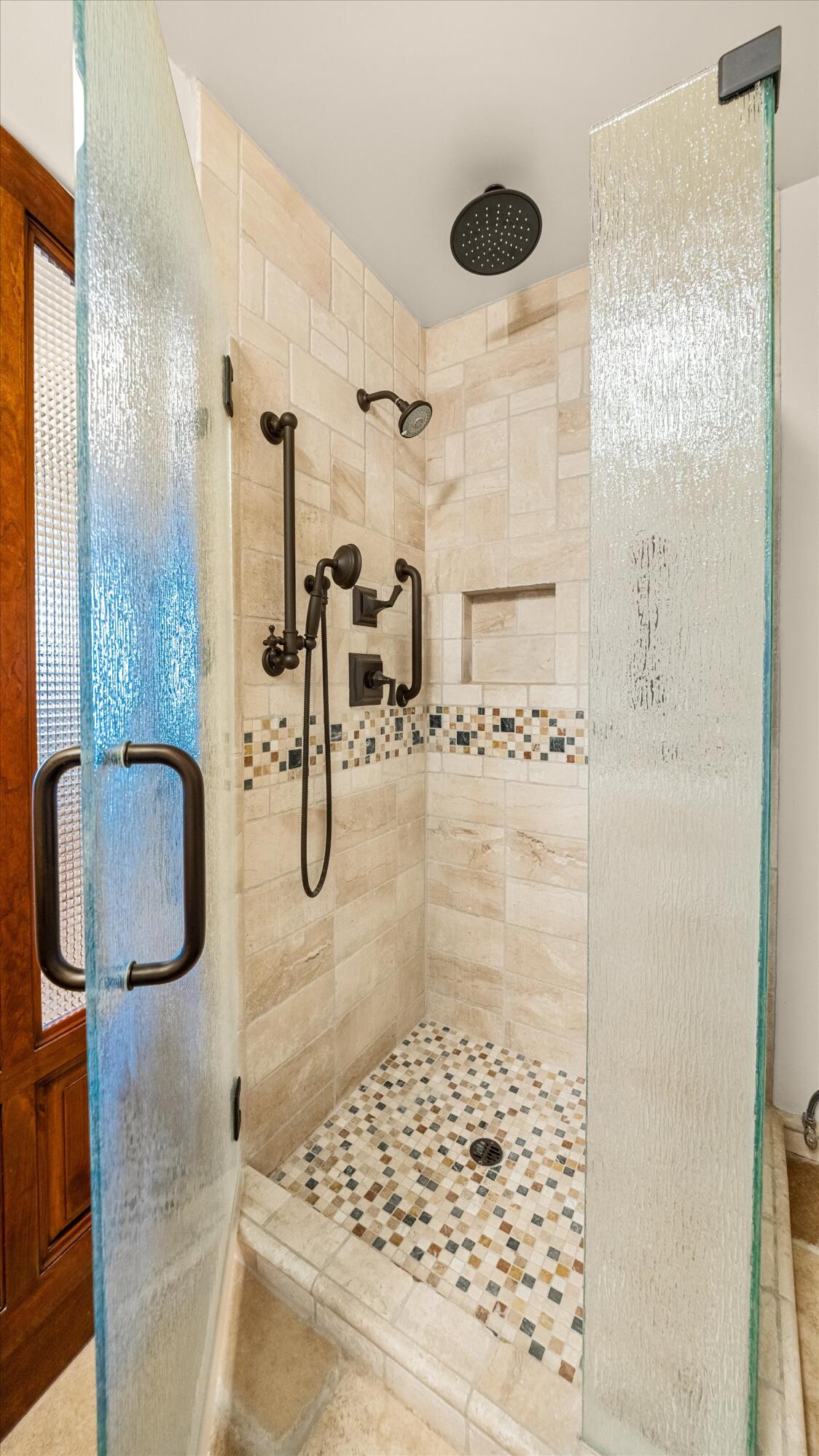 1220 Coast Village Road, 307