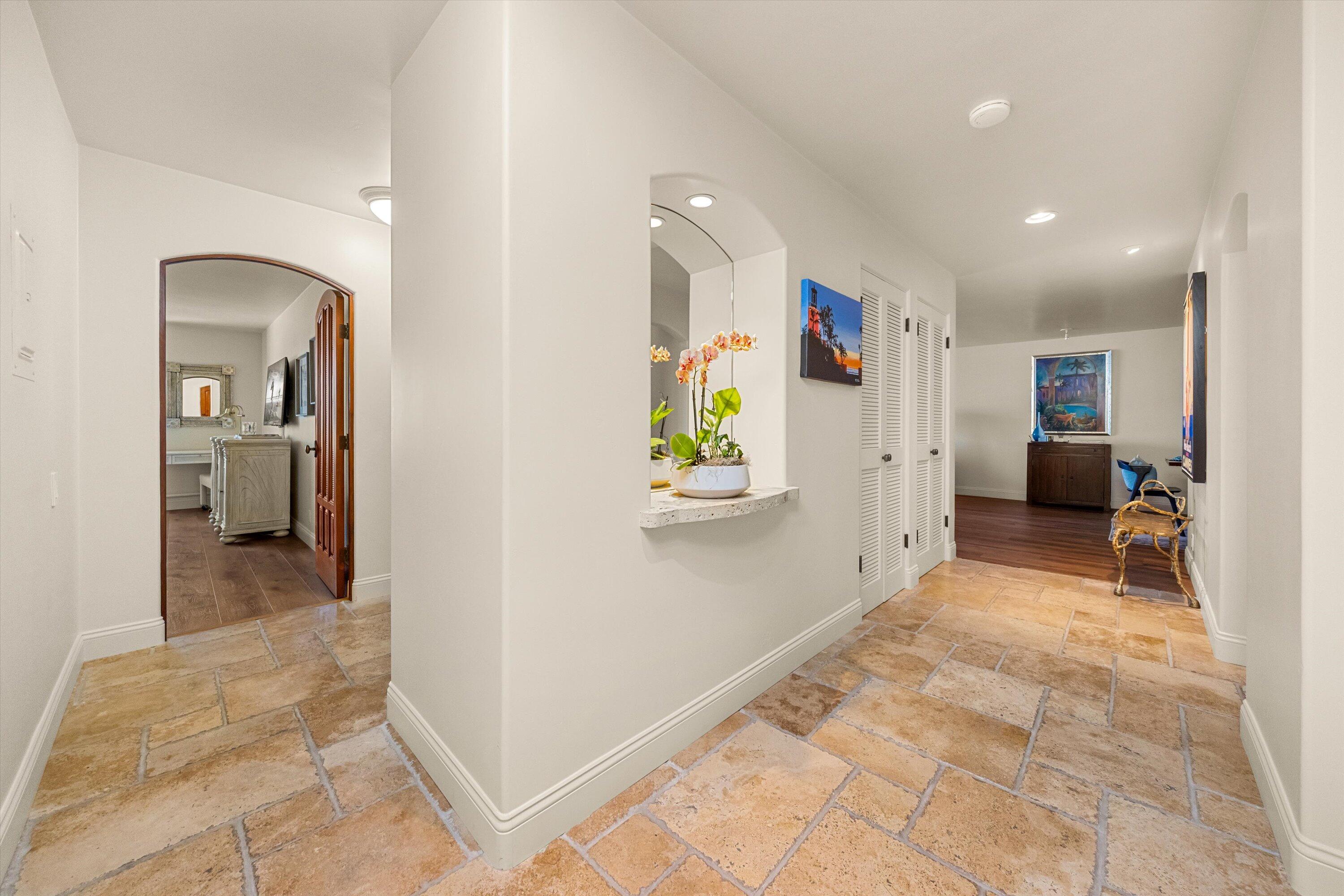 1220 Coast Village Road, 307