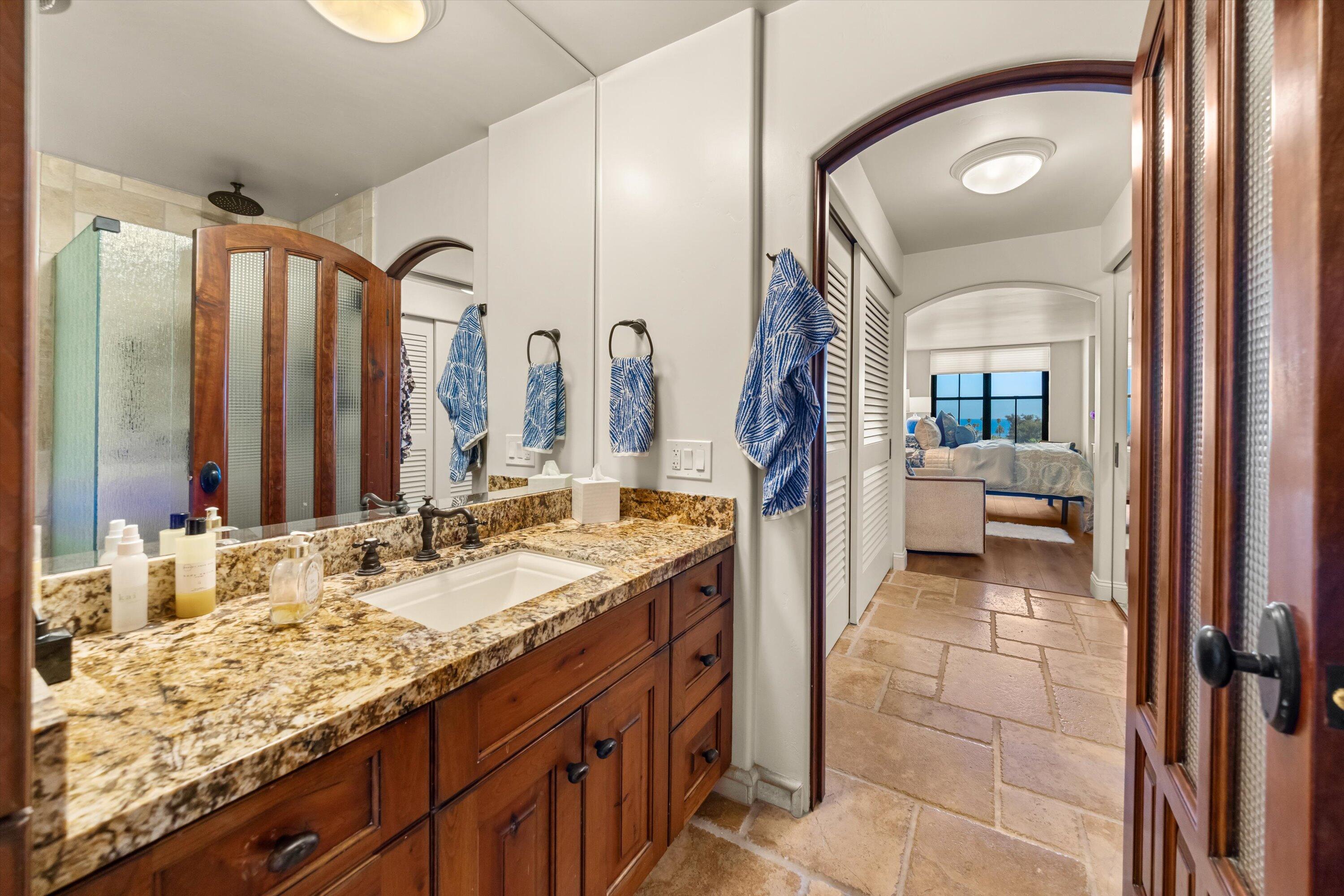 1220 Coast Village Road, 307