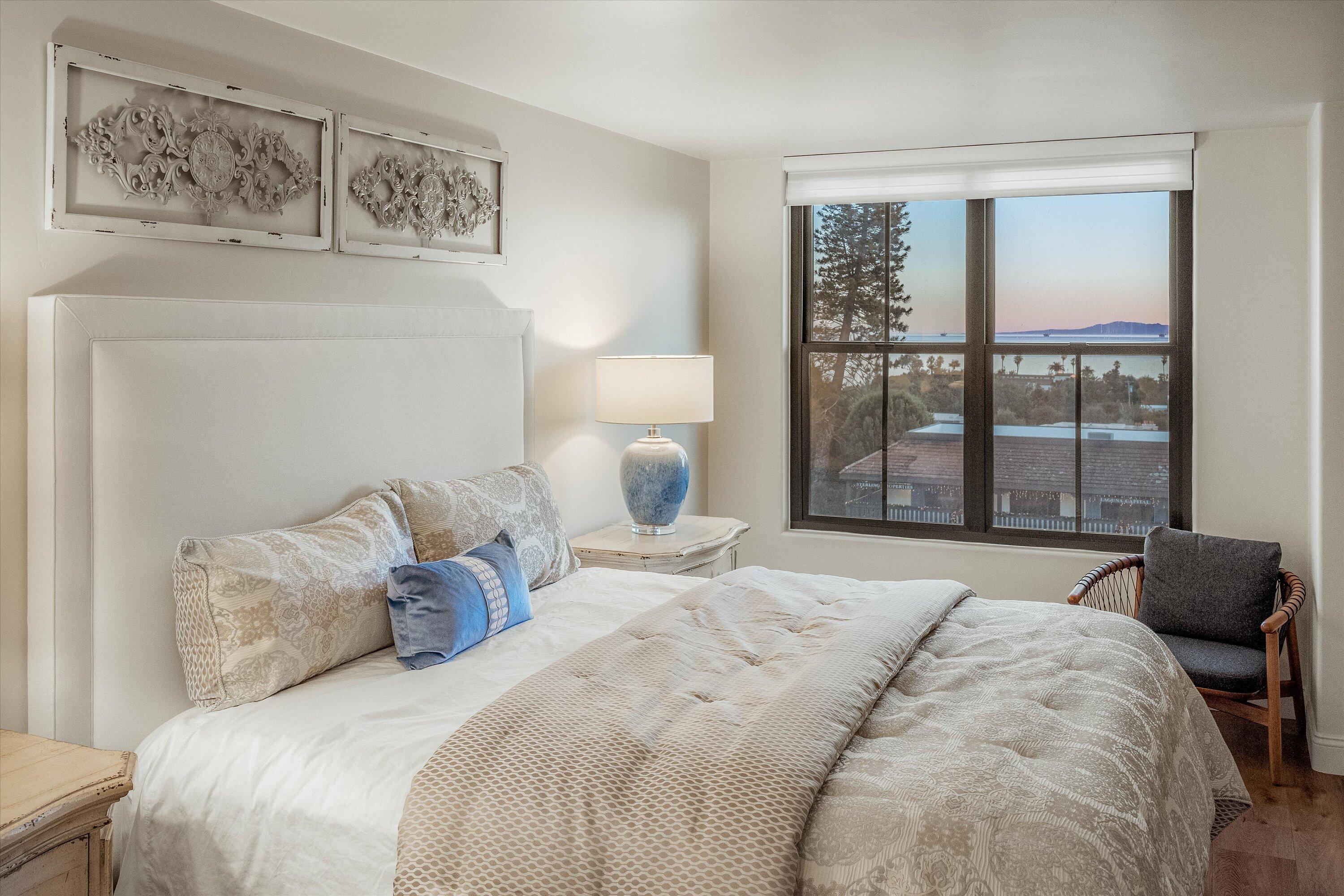 1220 Coast Village Road, 307