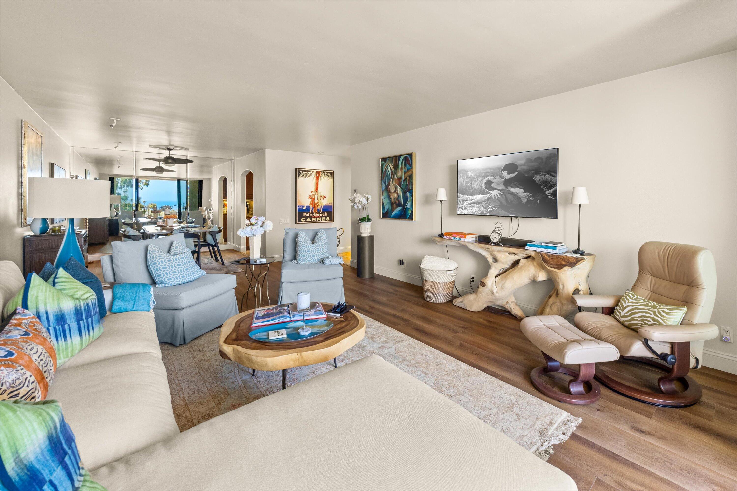 1220 Coast Village Road, 307