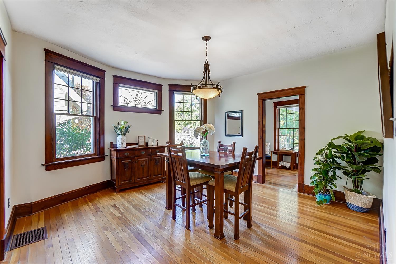 2726 Silverleaf Avenue