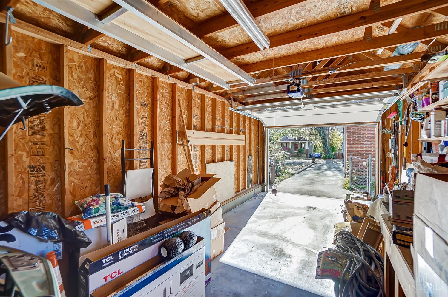 2726 Silverleaf Avenue