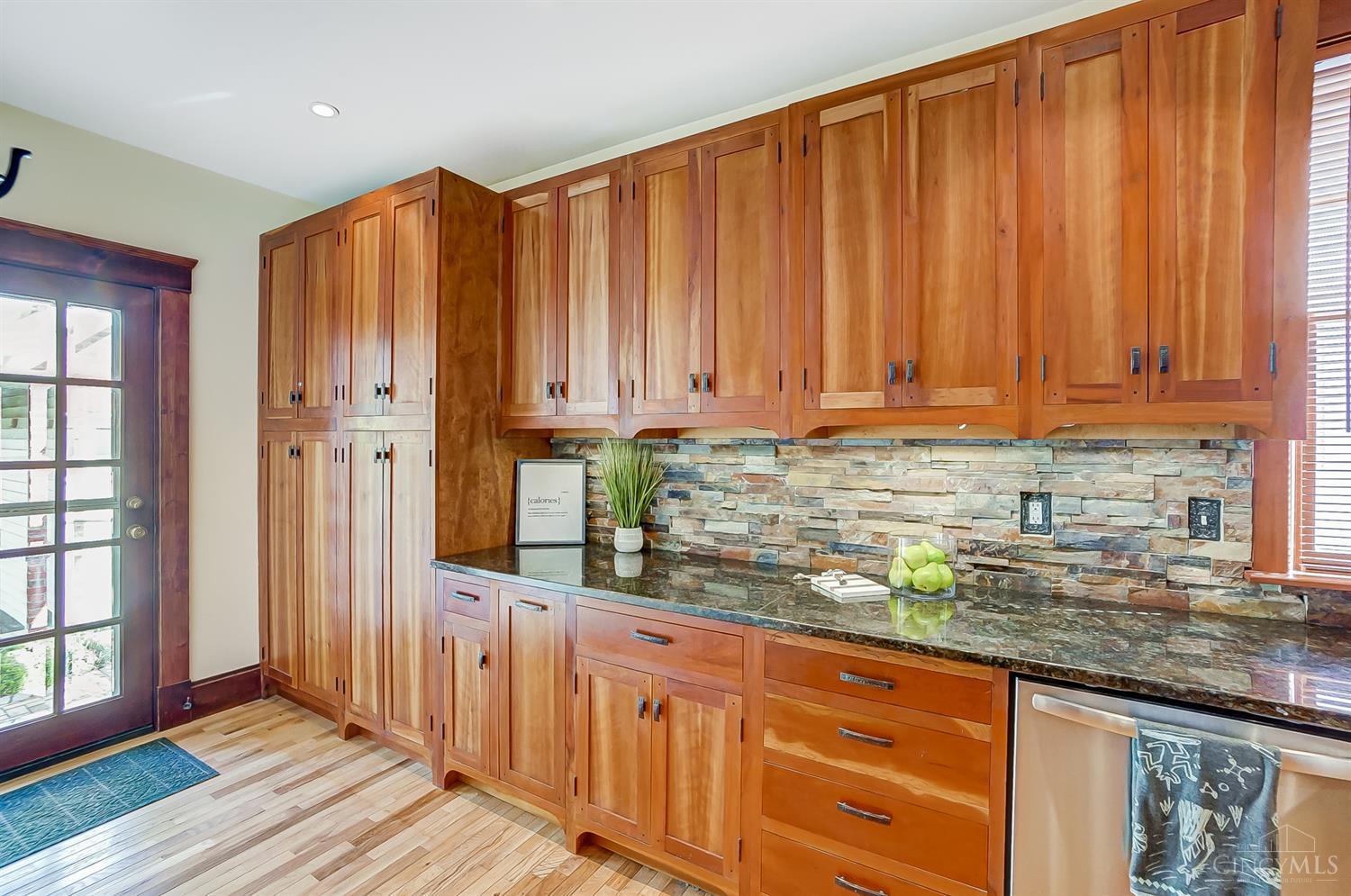 2726 Silverleaf Avenue