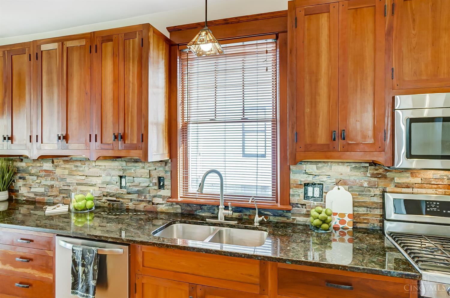 2726 Silverleaf Avenue