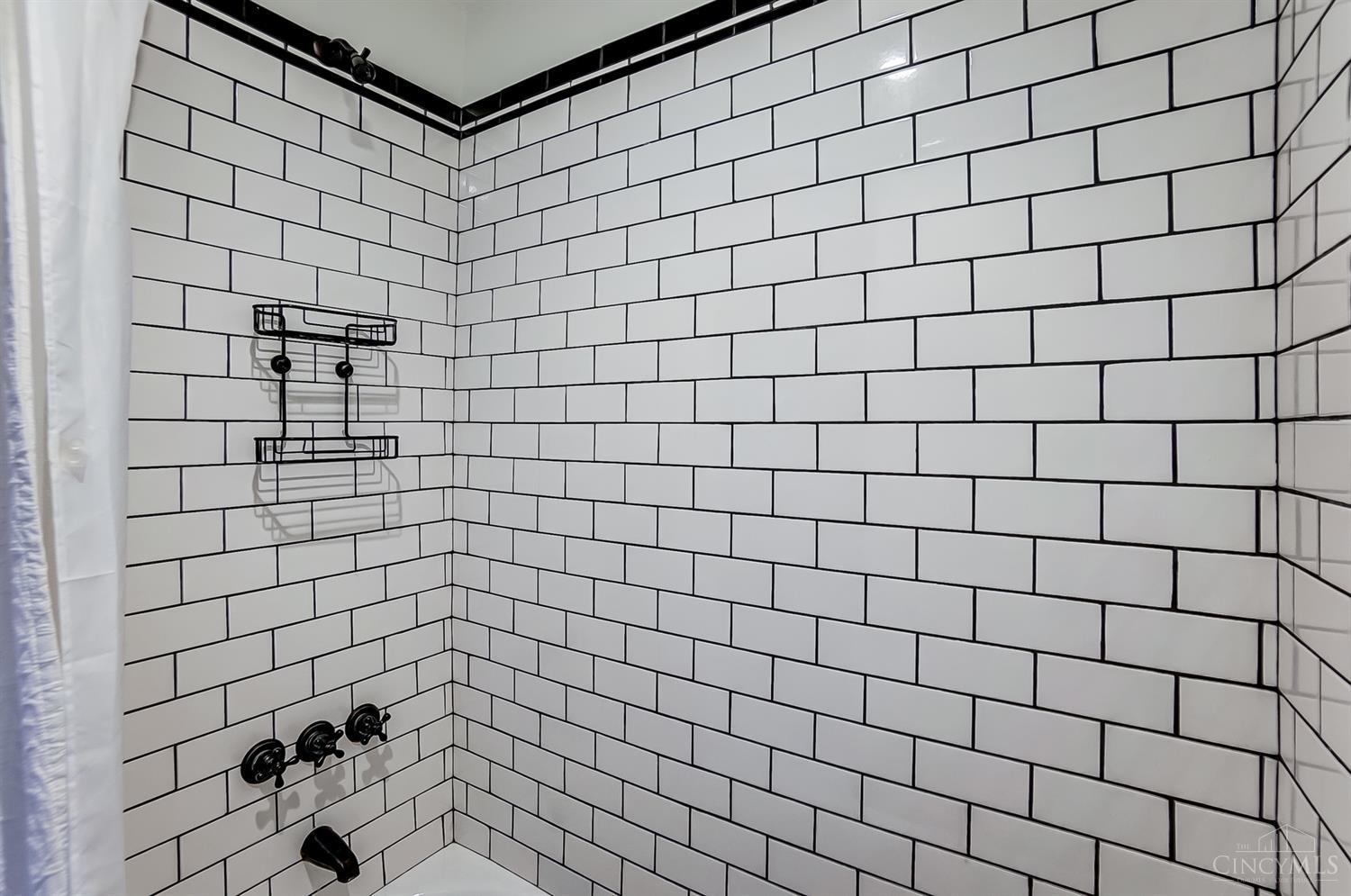 2726 Silverleaf Avenue