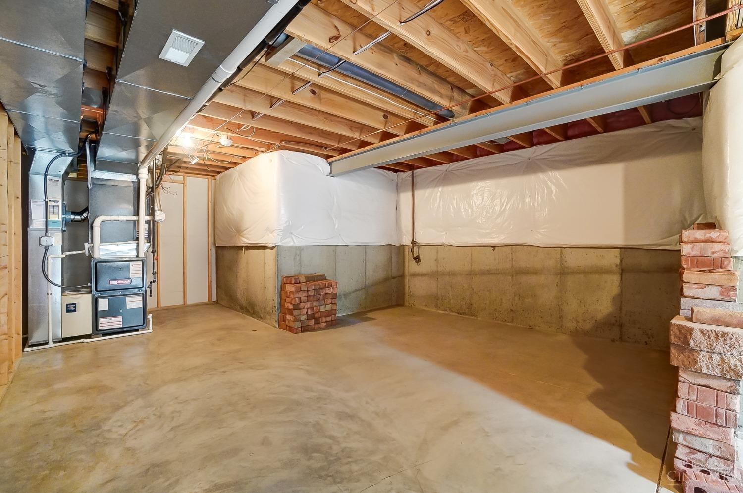 8082 Honeysuckle Lane