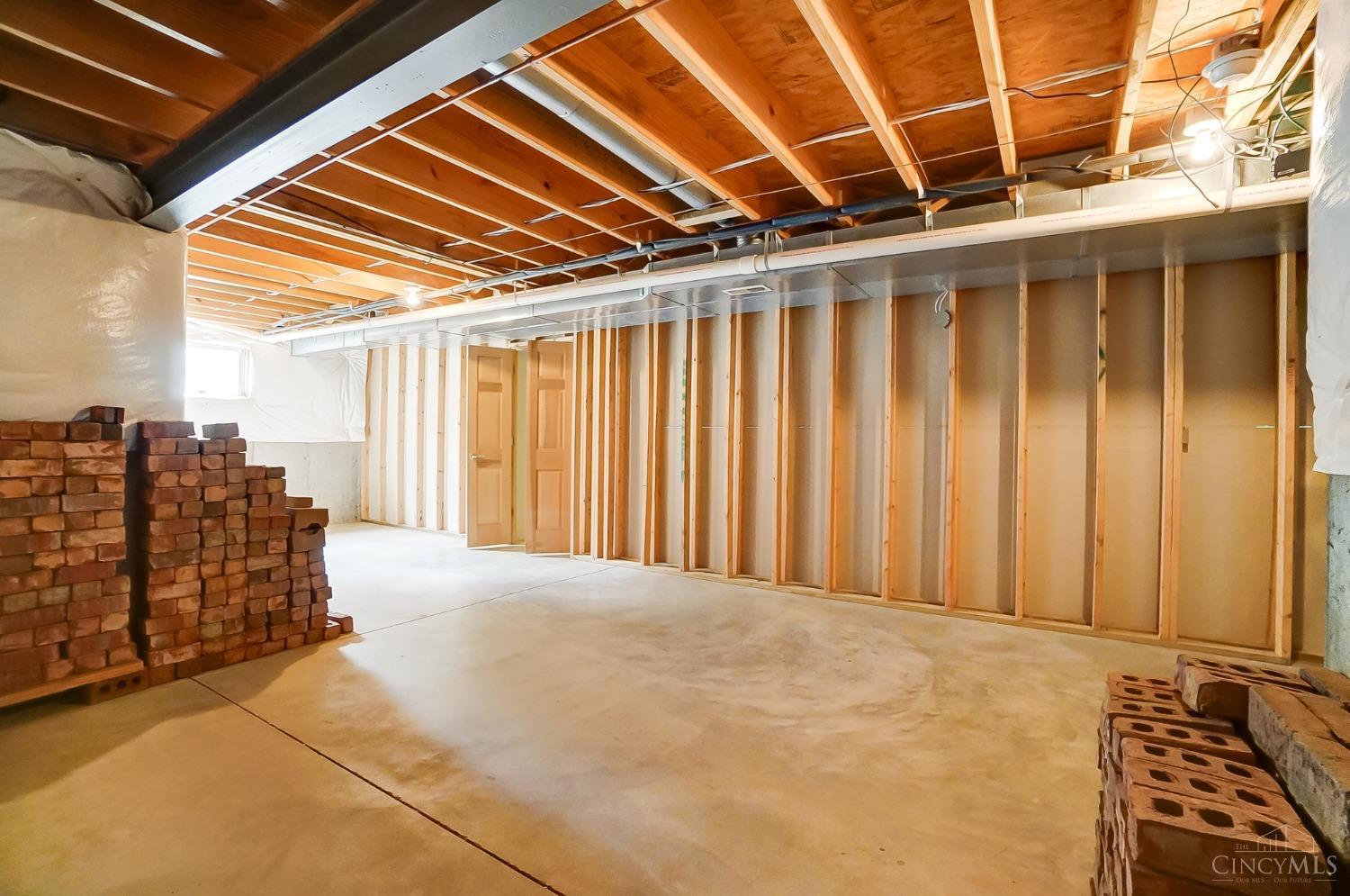 8082 Honeysuckle Lane