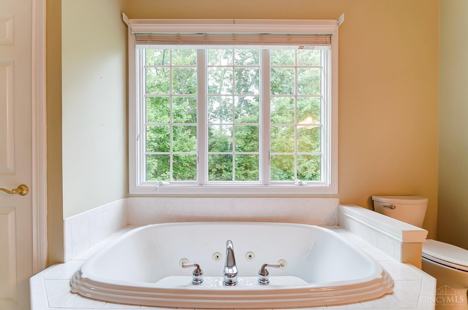 8082 Honeysuckle Lane