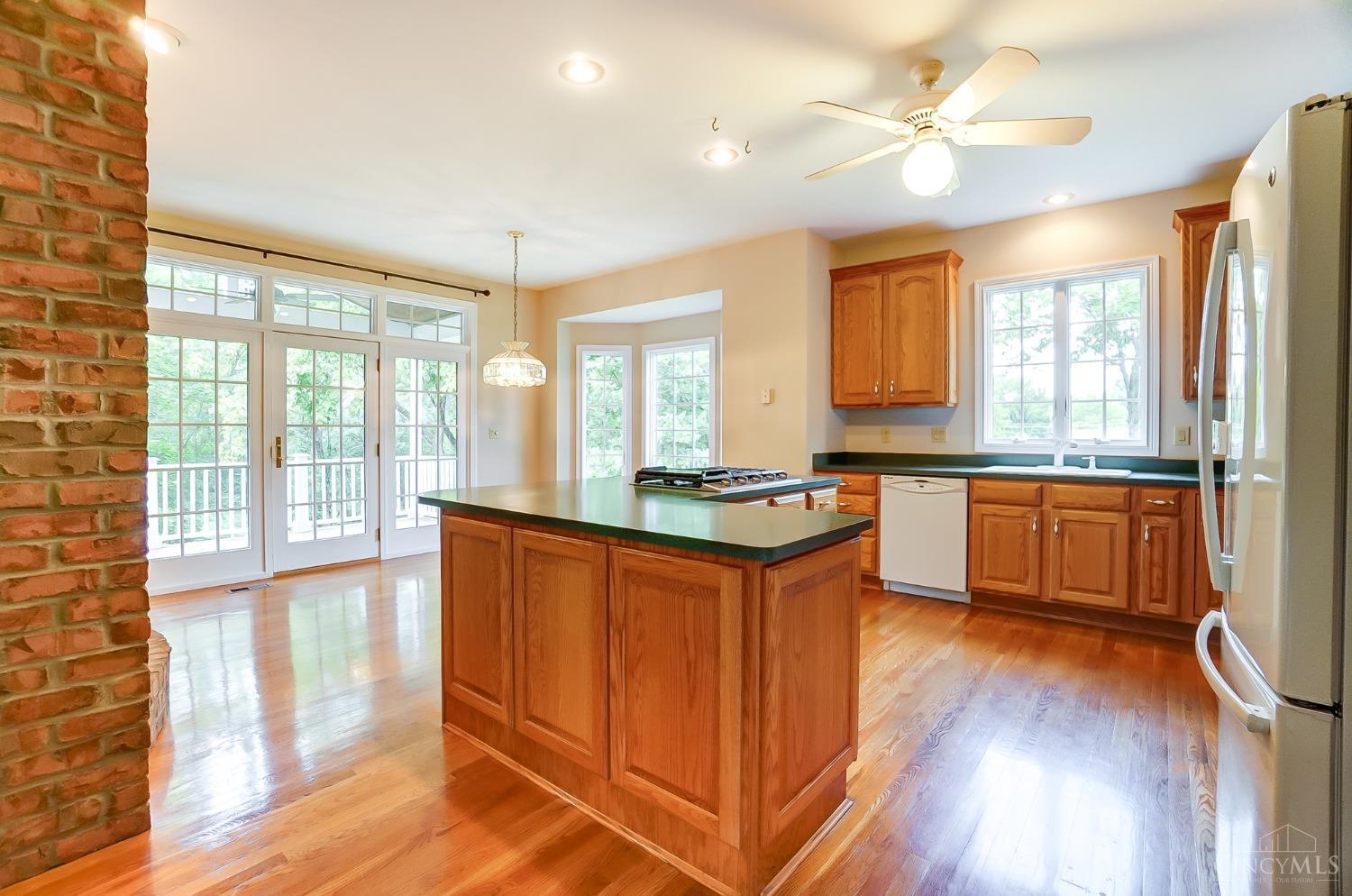 8082 Honeysuckle Lane