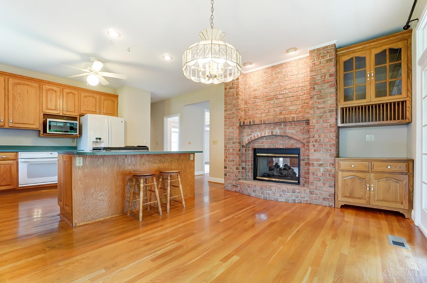 8082 Honeysuckle Lane