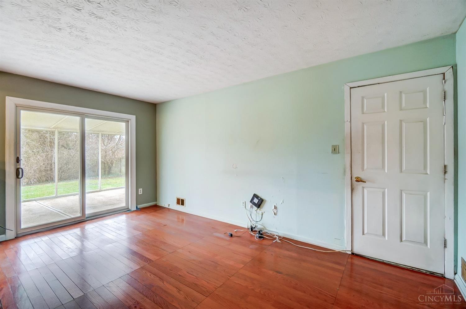 1436 Meadowbright Lane