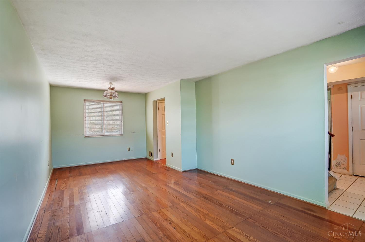 1436 Meadowbright Lane