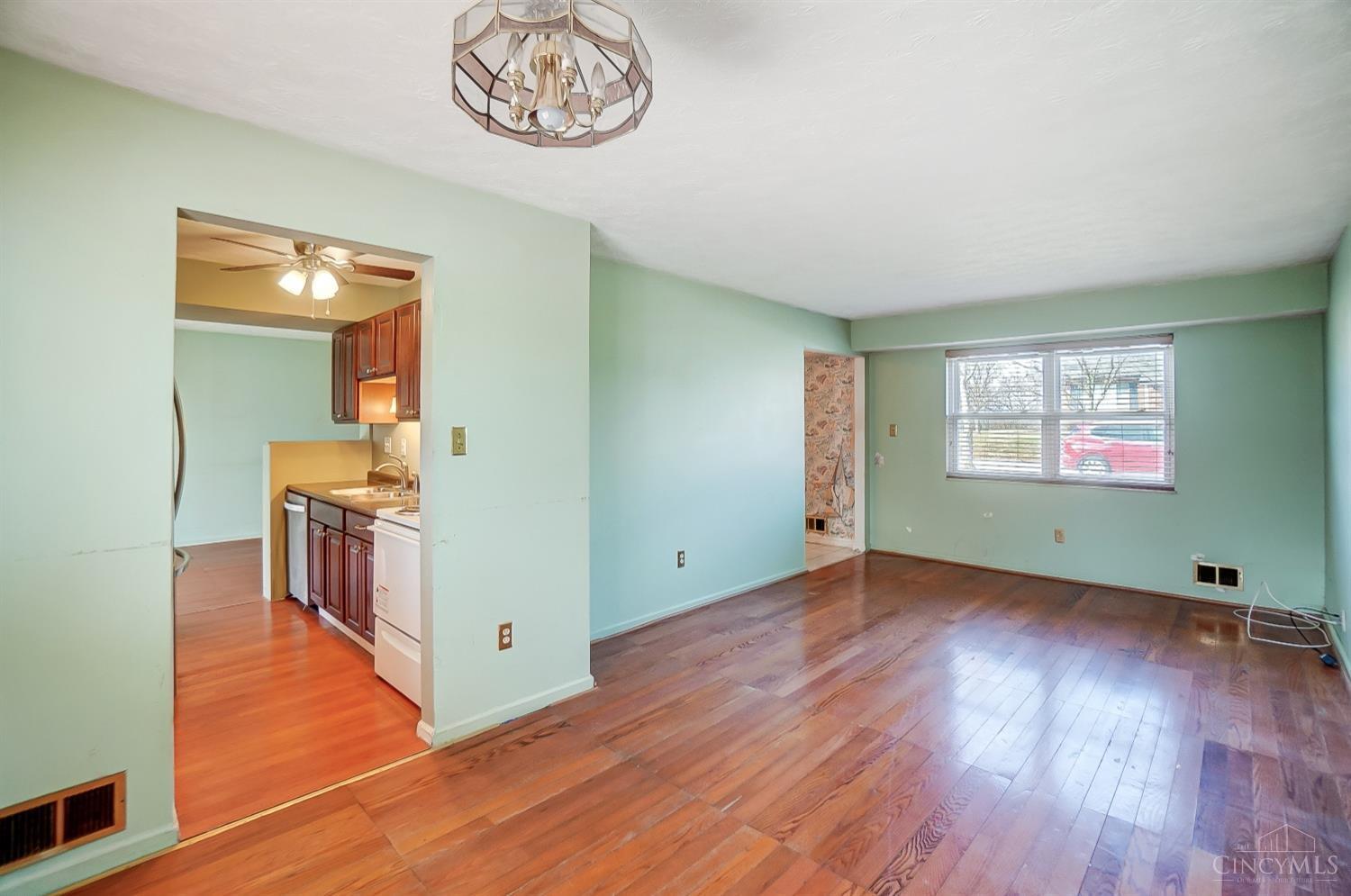 1436 Meadowbright Lane