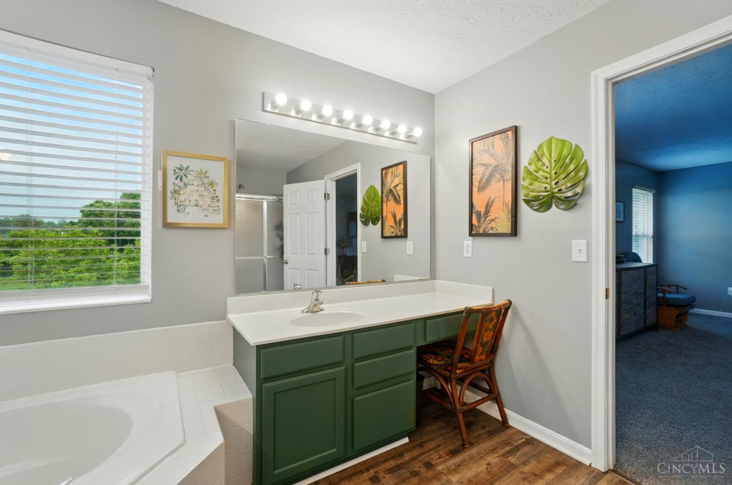 1200 W Glenwood Court