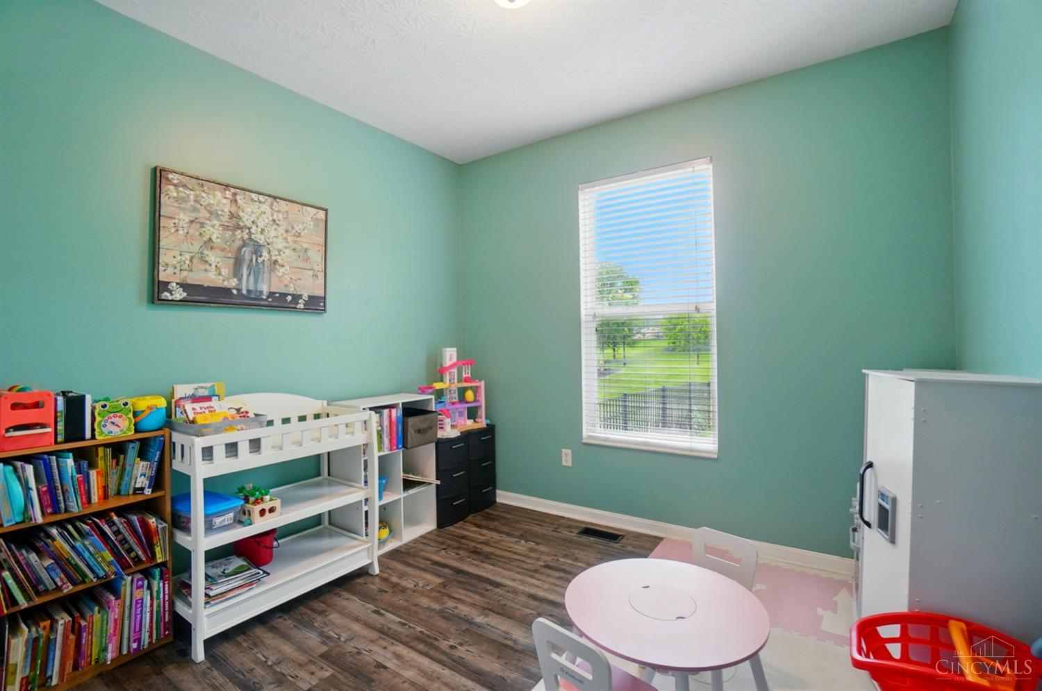 1200 W Glenwood Court