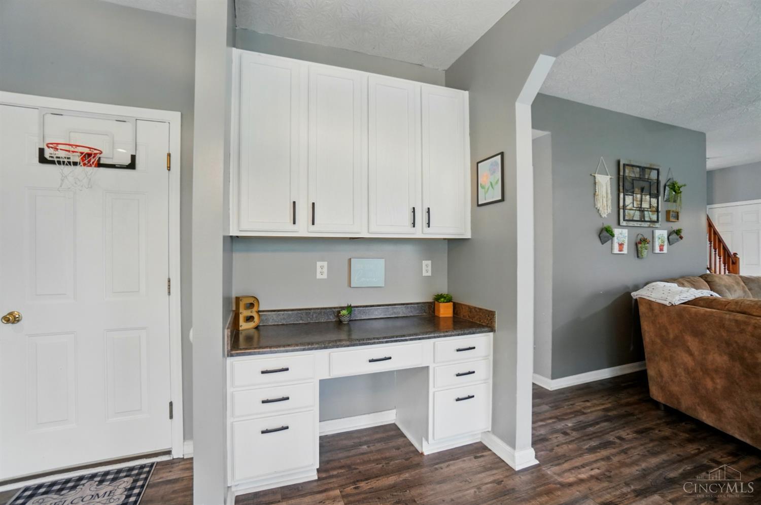 1200 W Glenwood Court