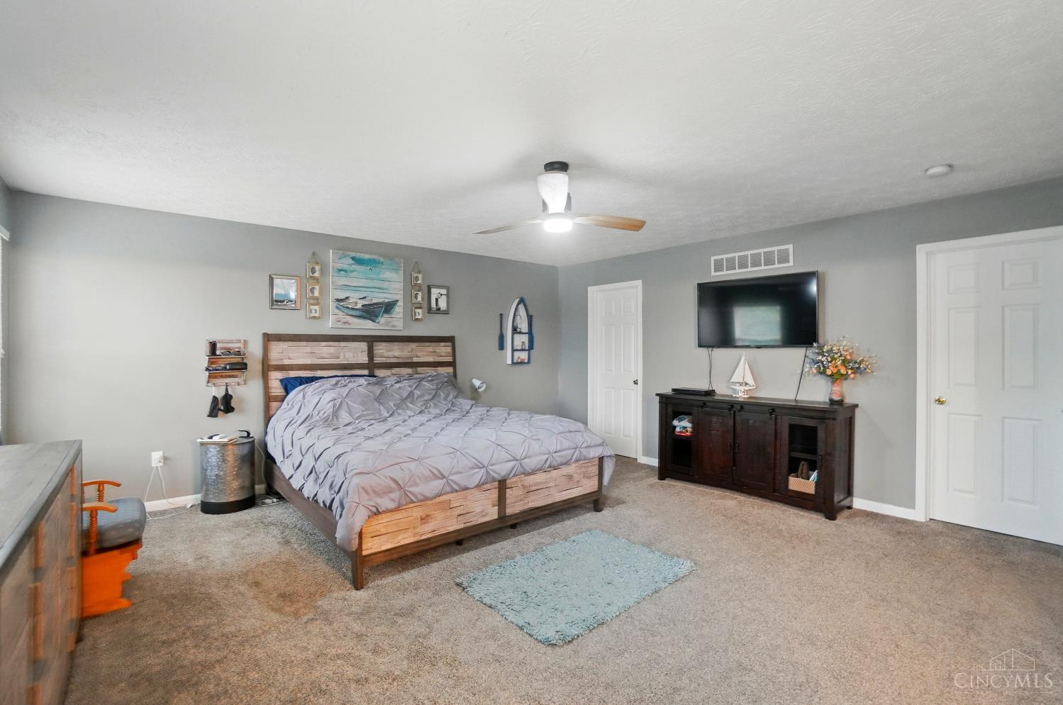 1200 W Glenwood Court