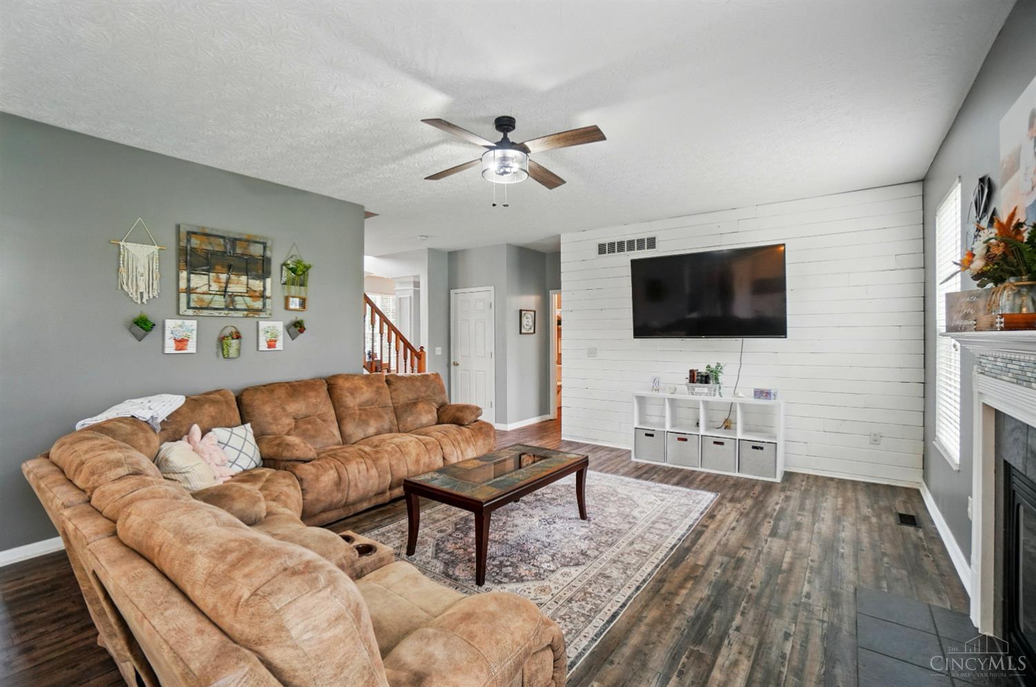 1200 W Glenwood Court