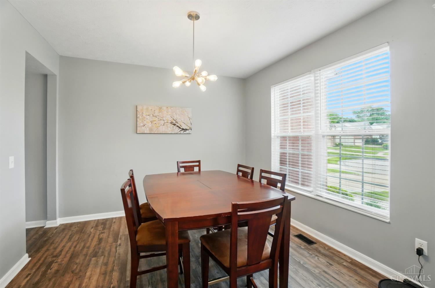 1200 W Glenwood Court