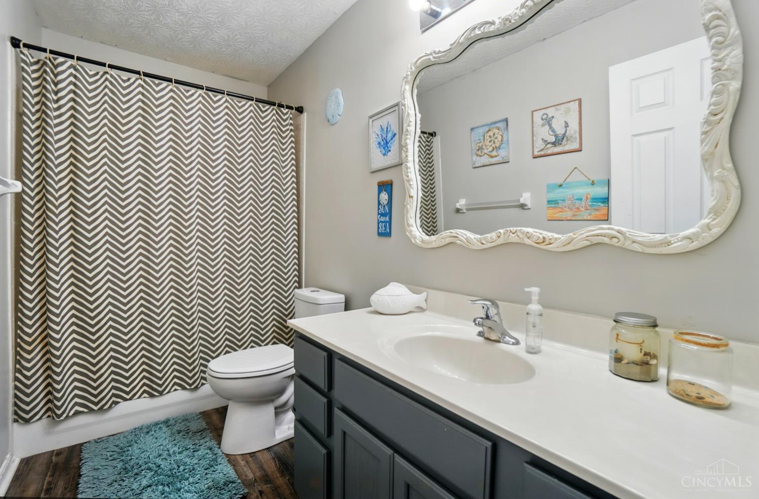 1200 W Glenwood Court