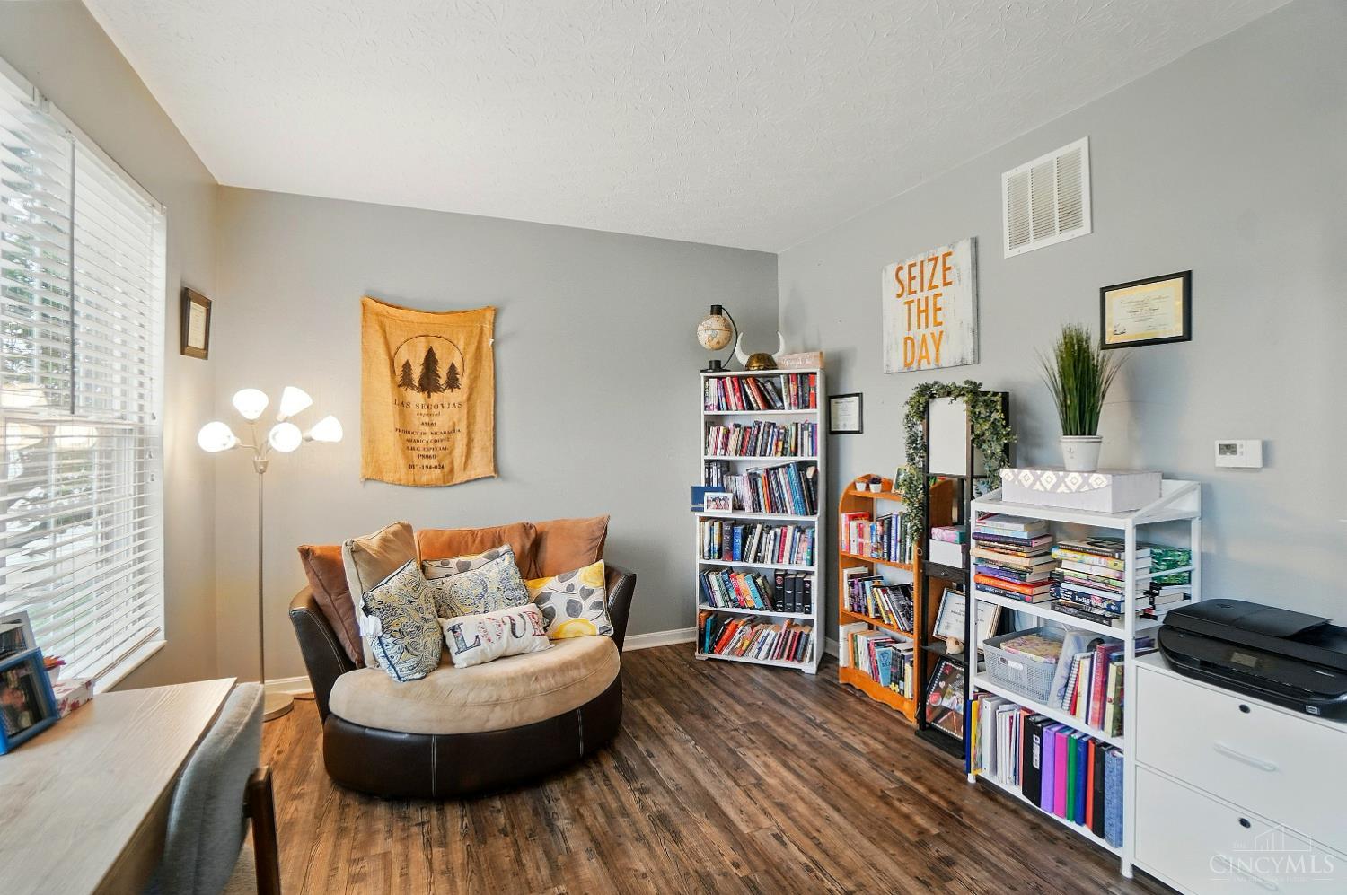 1200 W Glenwood Court