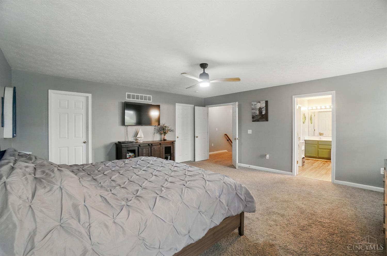 1200 W Glenwood Court