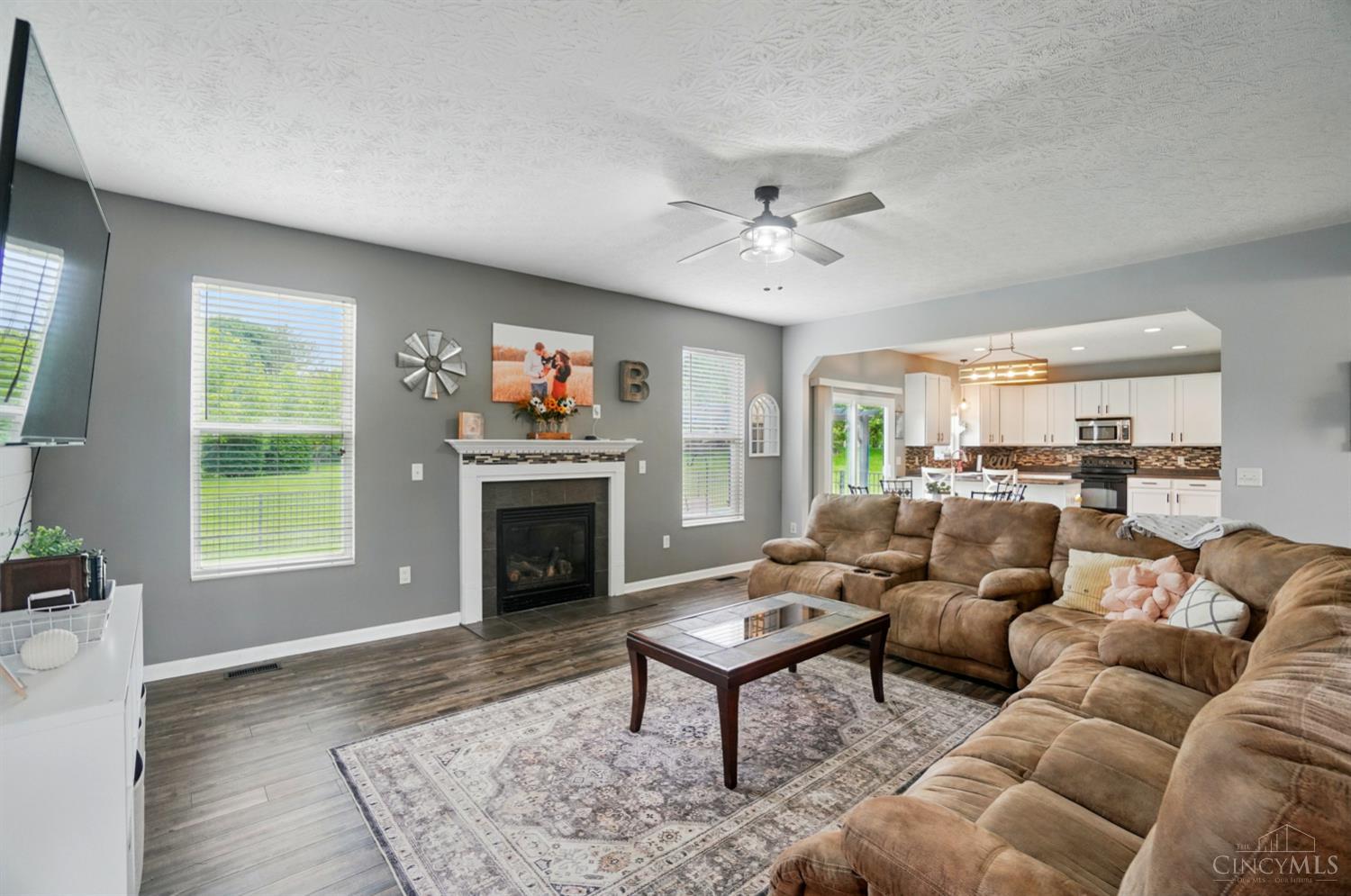 1200 W Glenwood Court