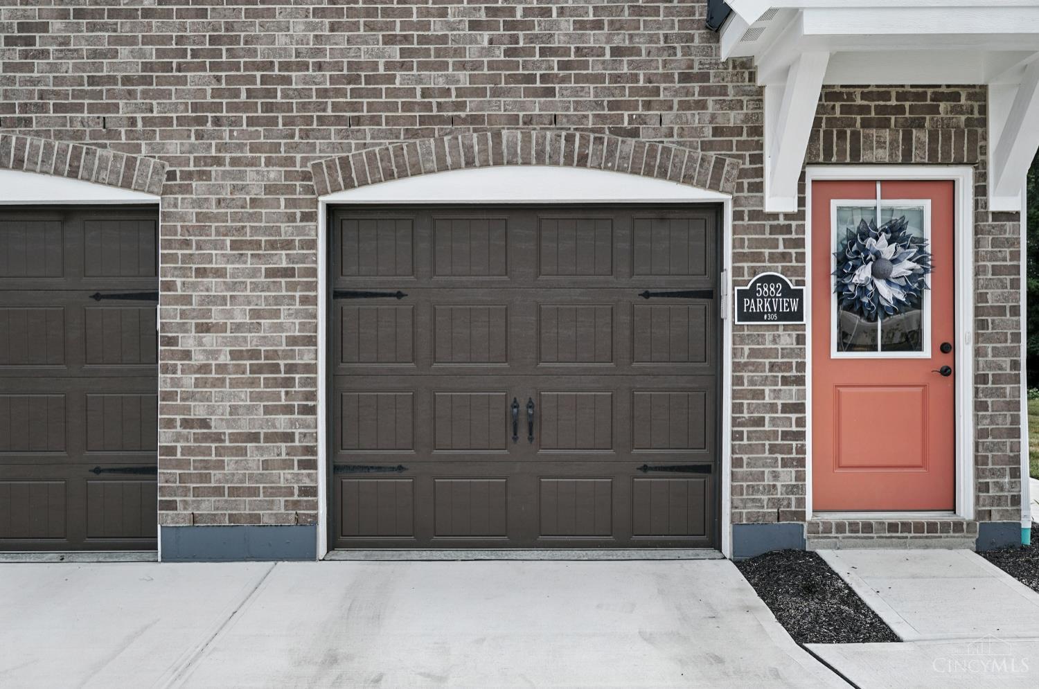 5882 Parkview Lane 304