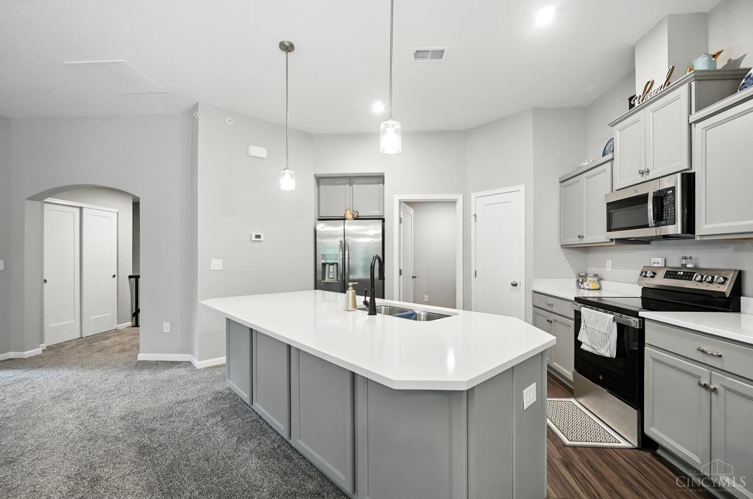 5882 Parkview Lane 304