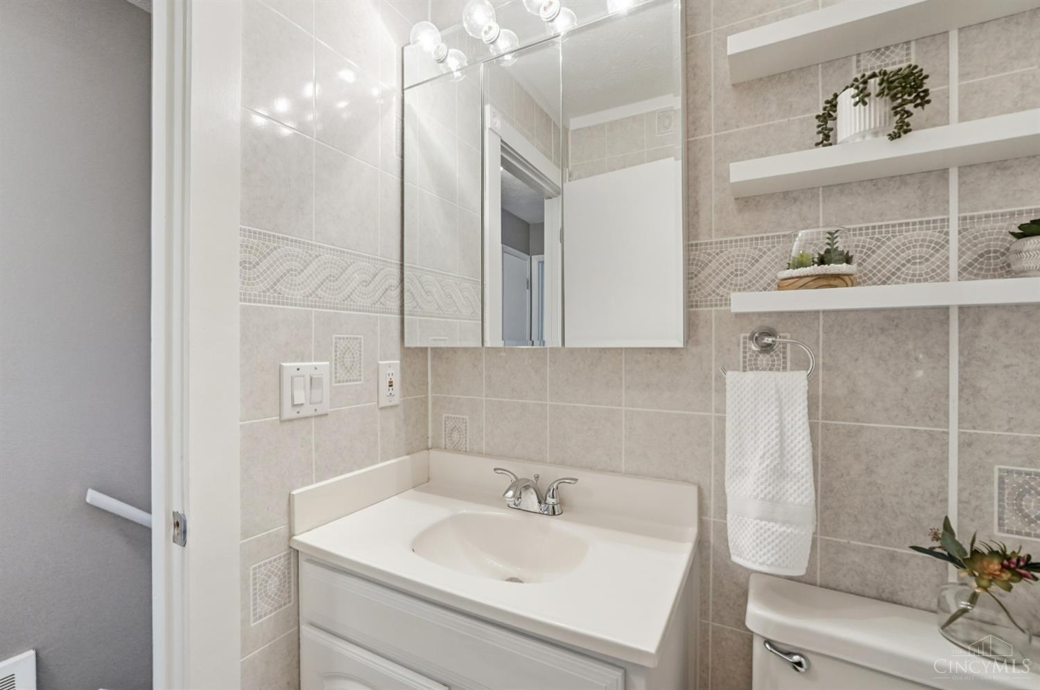 5818 Mount Vernon Drive