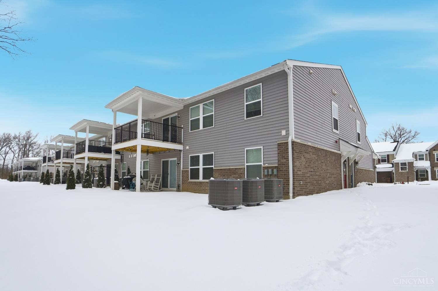 5882 Parkview Lane 300