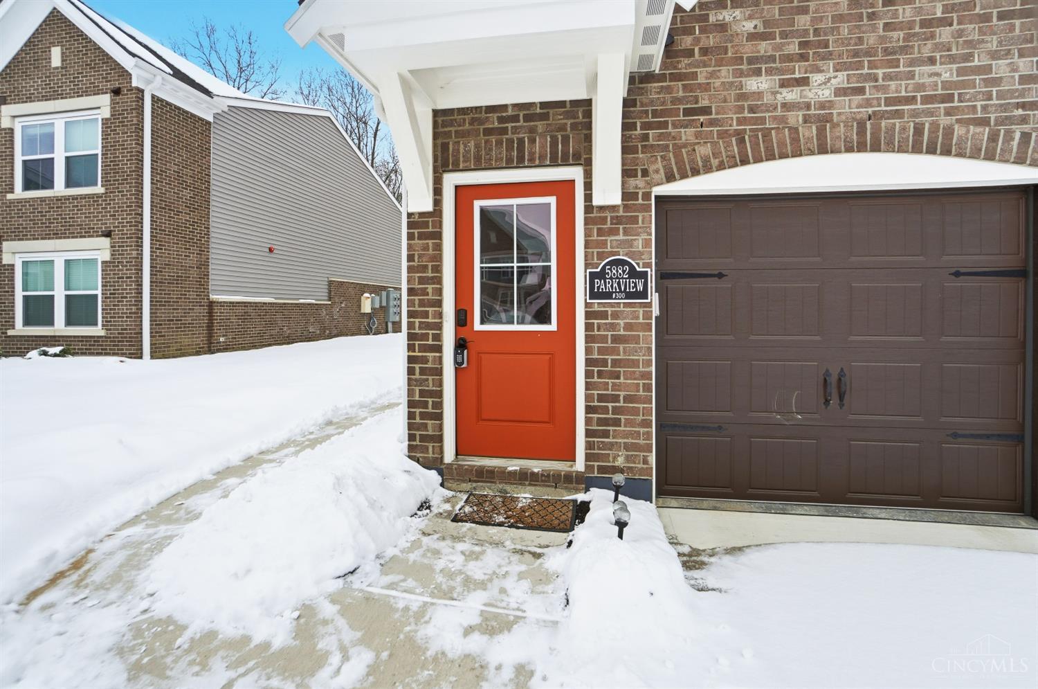 5882 Parkview Lane 300