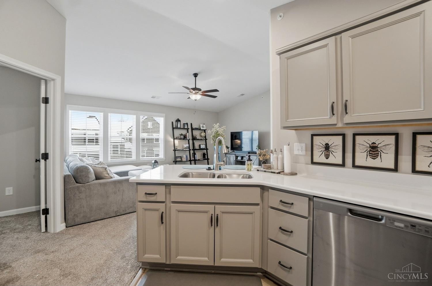 5882 Parkview Lane 300