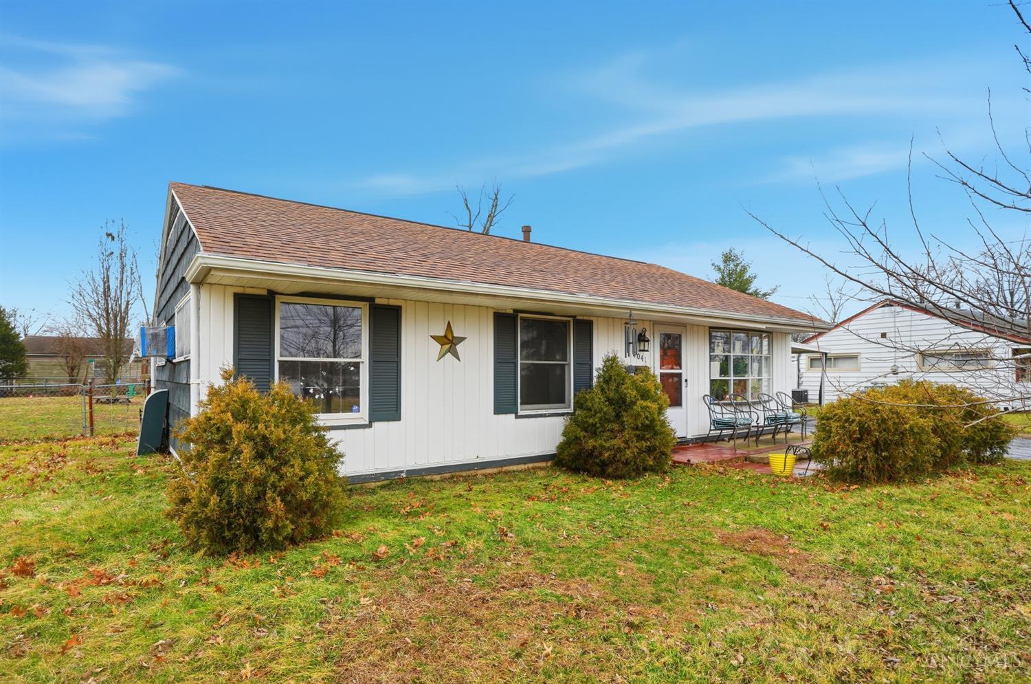 4041 Larchview Drive