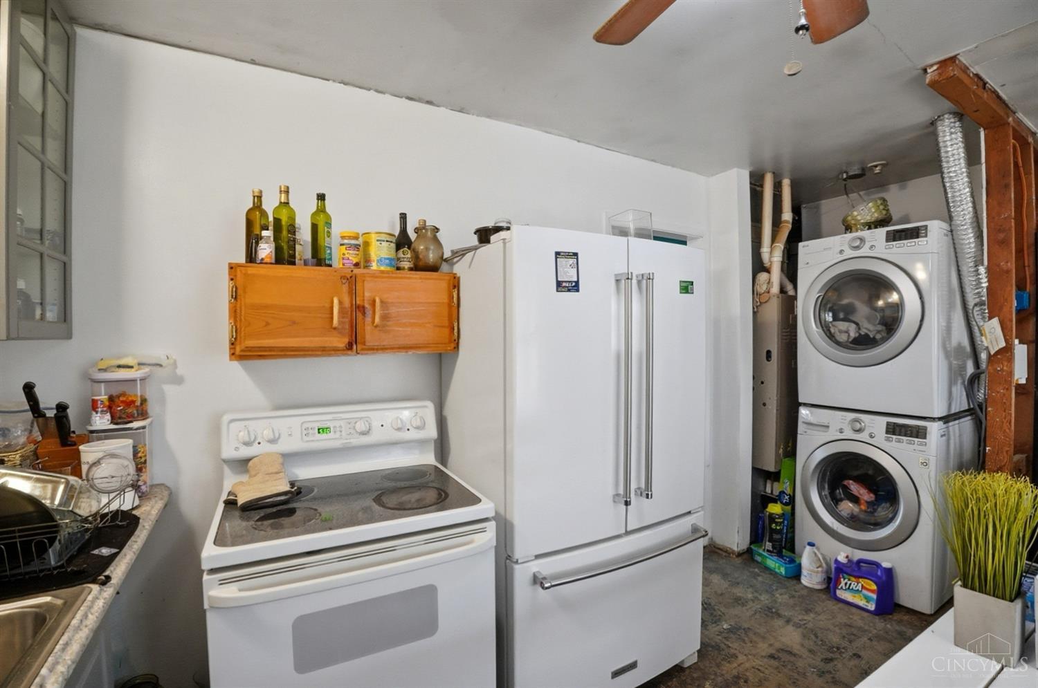 4041 Larchview Drive