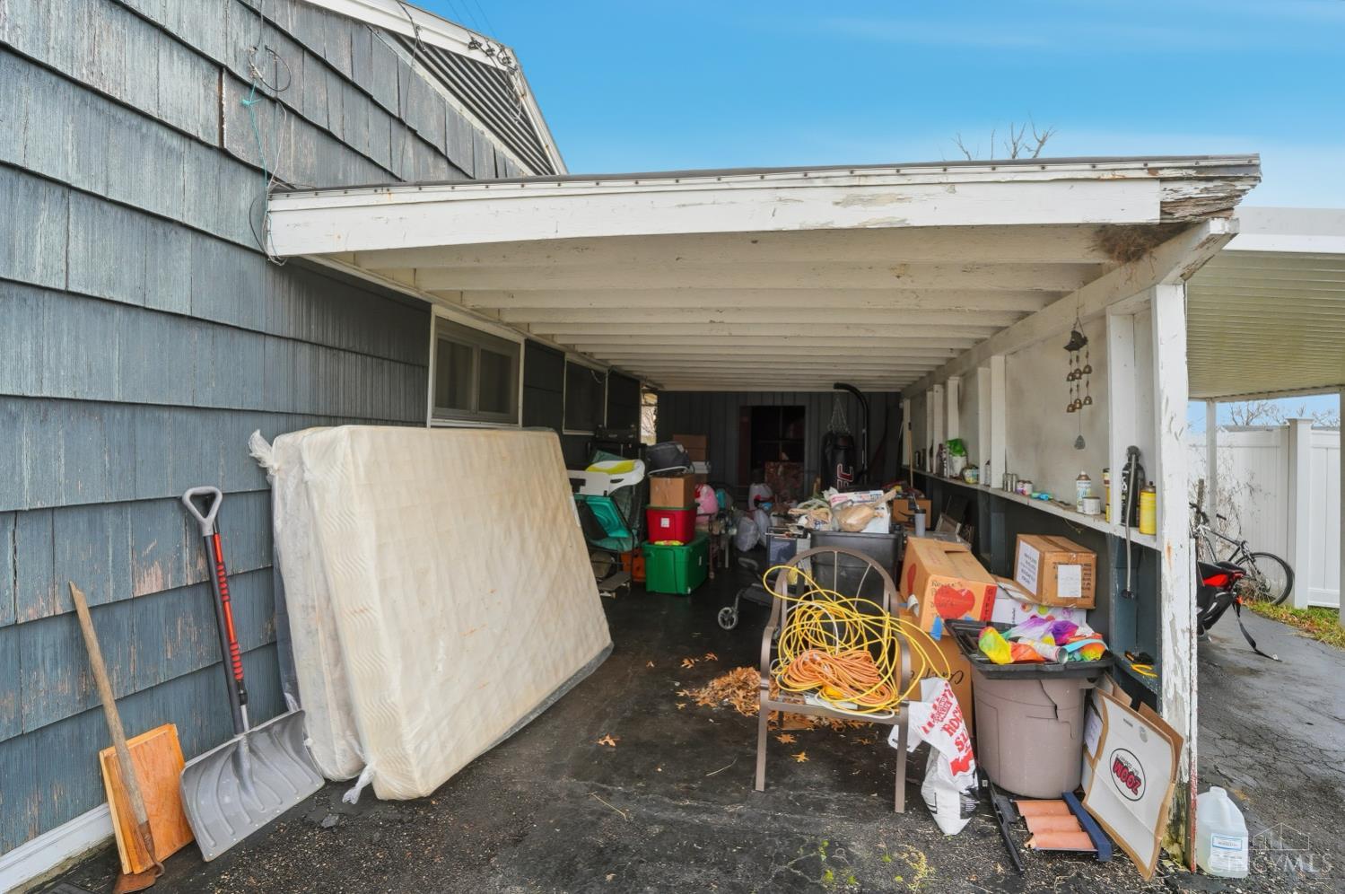 4041 Larchview Drive