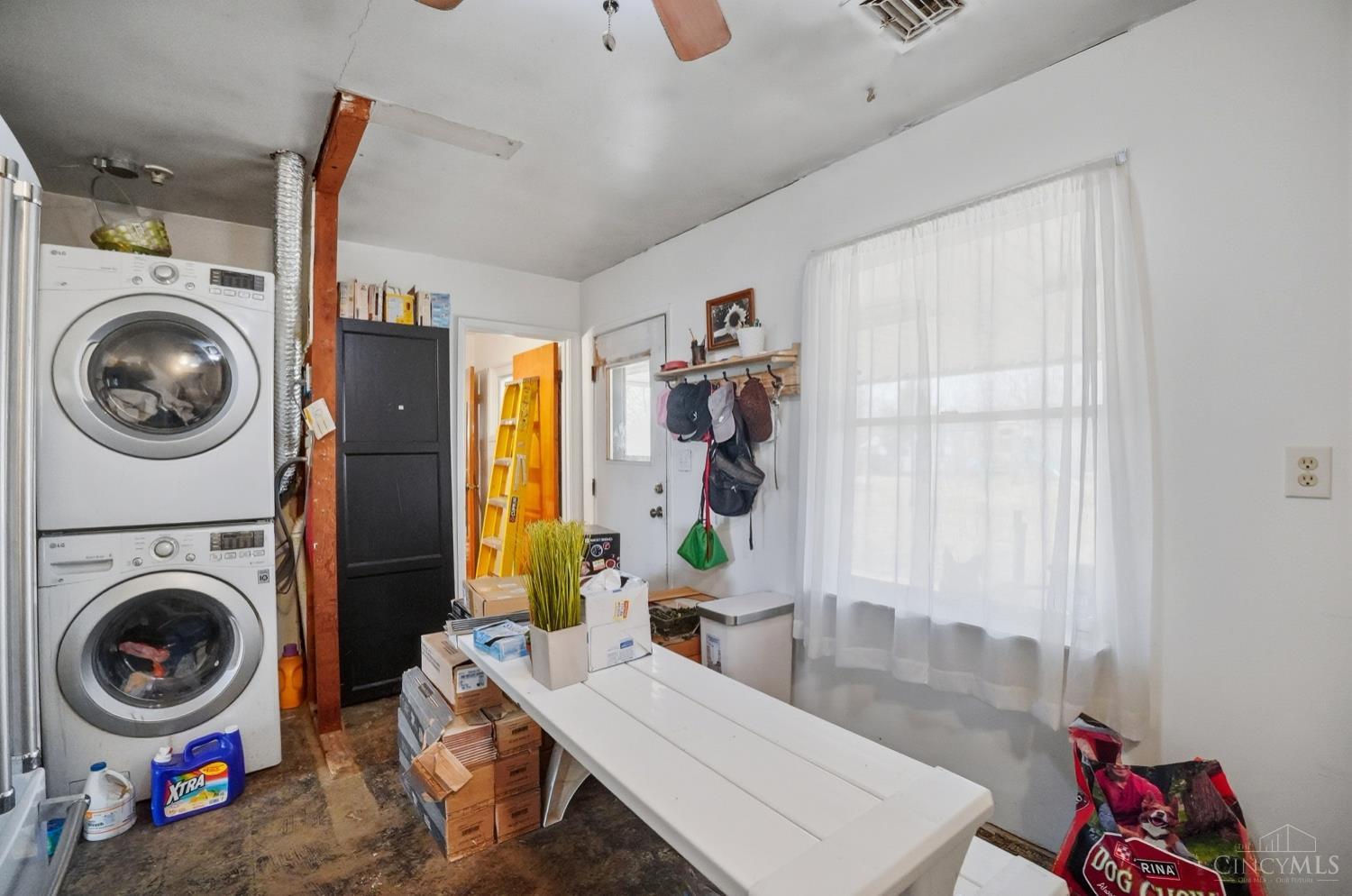 4041 Larchview Drive