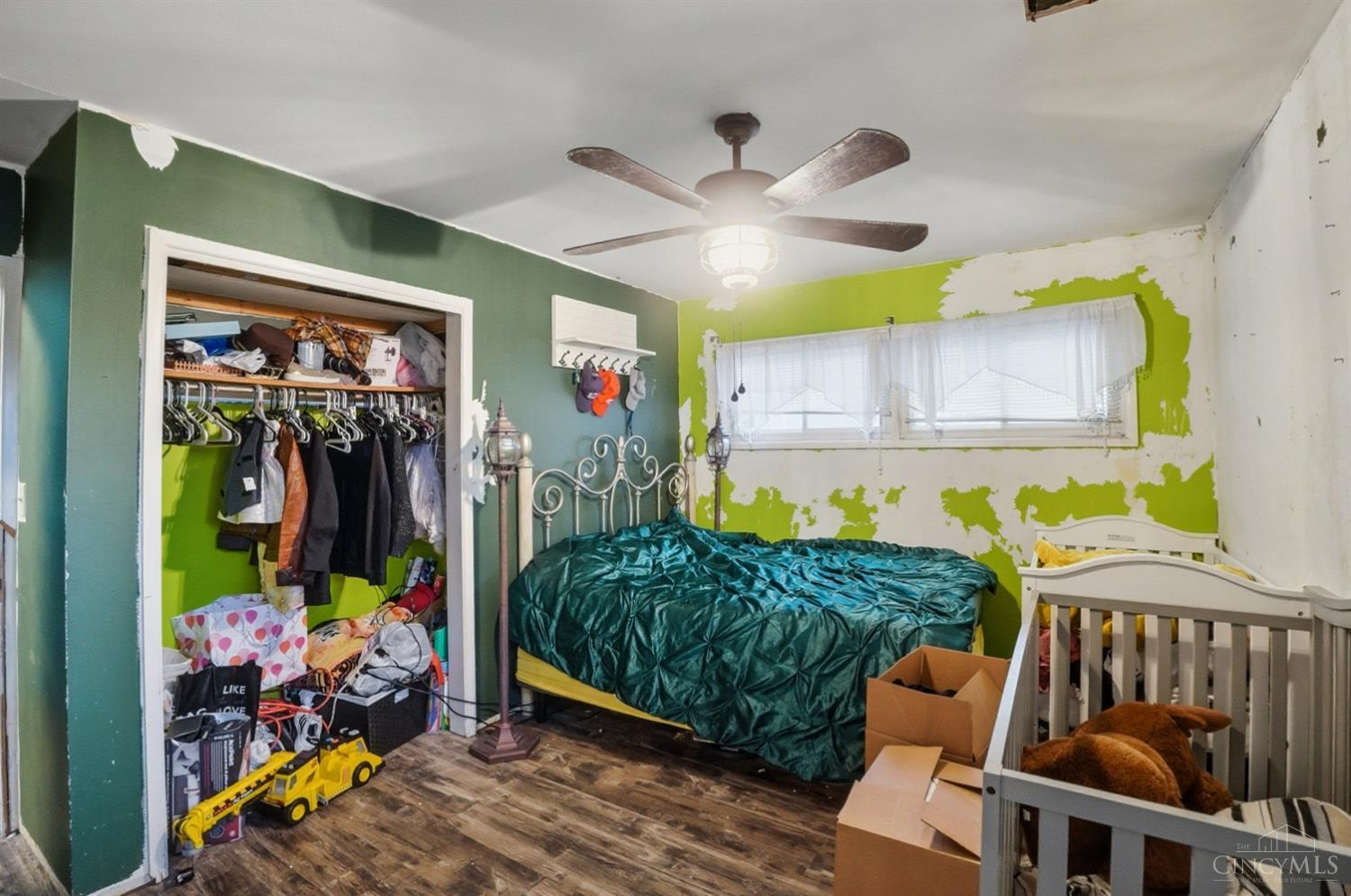 4041 Larchview Drive