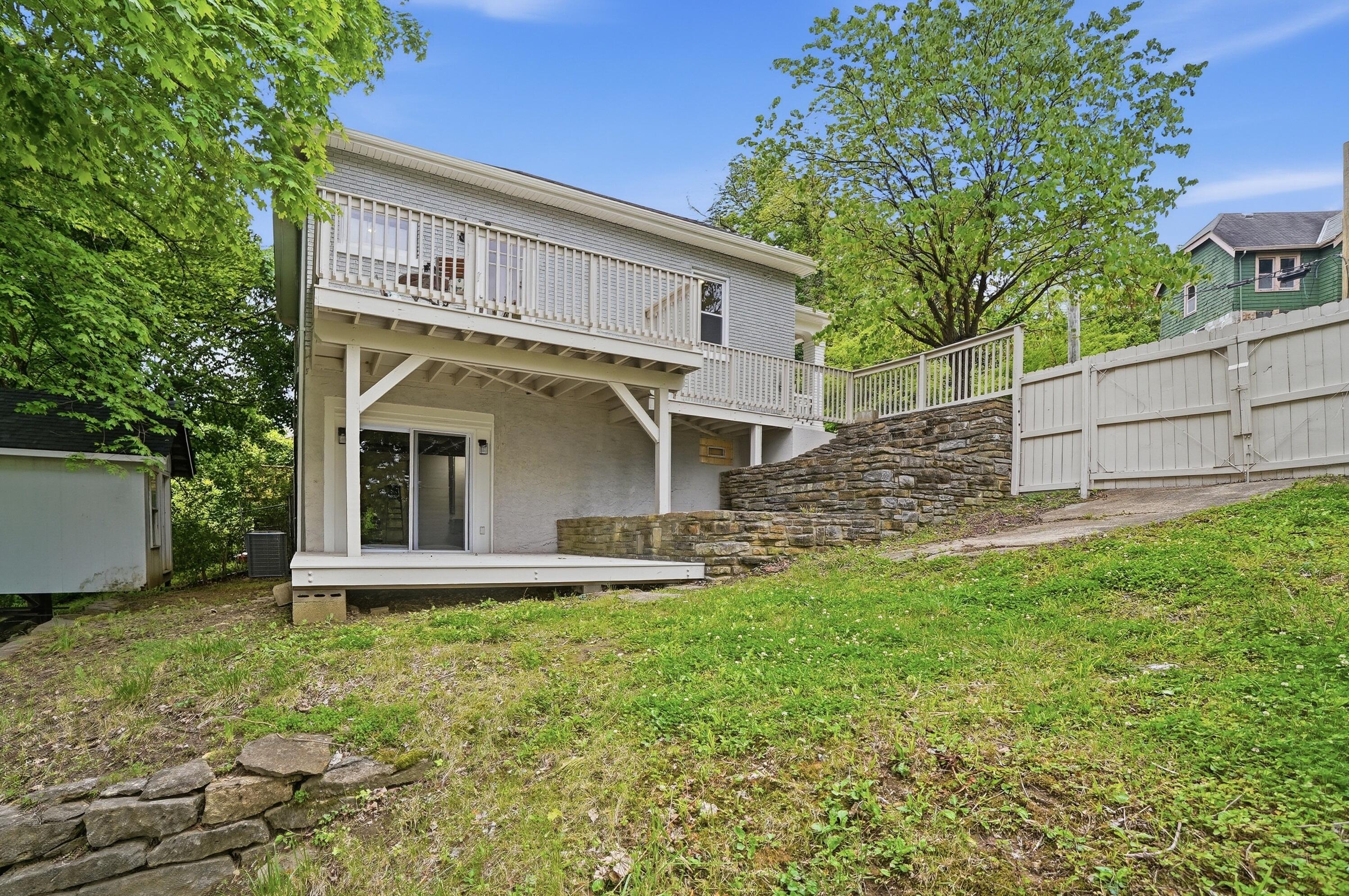7 Parkview Avenue